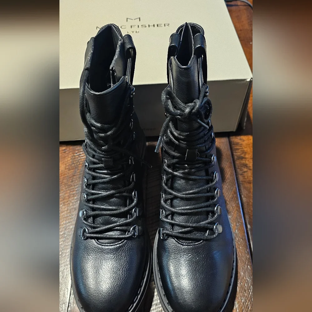 Marc Fisher MLNILLA-V  Black Leather Combat Boots—Size 8M NEW - Picture 2 of 3